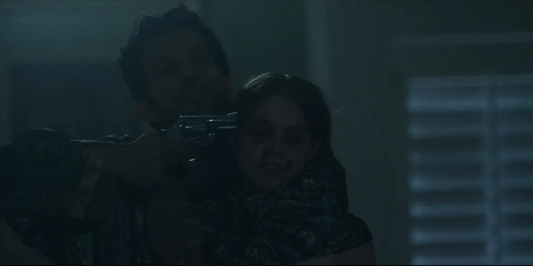 Escena de la película Protector