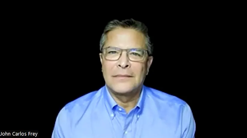 John Carlos Frey durante la entrevista con Contacto Total